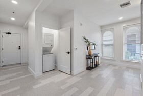 The Continental, powered by Placemakr - Downtown - Market Square