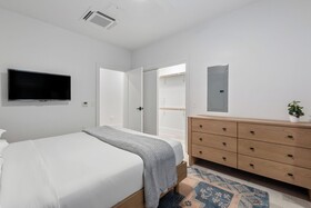 The Continental, powered by Placemakr - Downtown - Market Square