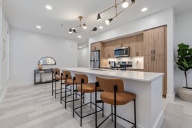 The Continental, powered by Placemakr - Downtown - Market Square