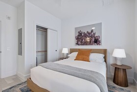 The Continental, powered by Placemakr - Downtown - Market Square