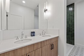 The Continental, powered by Placemakr - Downtown - Market Square