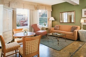 Club Wyndham Riverside Suites
