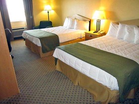 Super 8 by Wyndham Temple I-35
