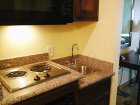 Three Rivers Inn & Suites