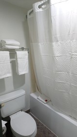 Days Inn & Suites by Wyndham NASA Space Center Houston