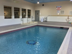 Days Inn & Suites by Wyndham NASA Space Center Houston