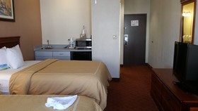 Days Inn & Suites by Wyndham NASA Space Center Houston