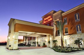 Hampton Inn and Suites Winnie