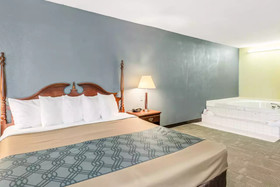 Econo Lodge Inn & Suites Radford-Blacksburg Area