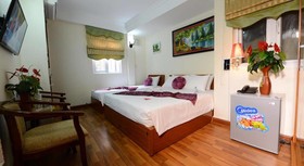 Holiday Lakeview Hotel