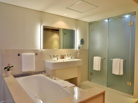 Blaauwberg Beach Hotel