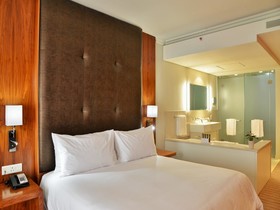 Blaauwberg Beach Hotel