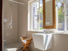 The Glam Guesthouse