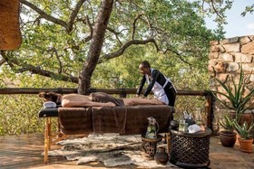 Tuningi Safari Lodge