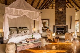 Tuningi Safari Lodge