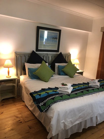 Aquarius Bed & Breakfast