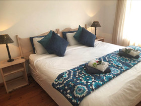 Aquarius Bed & Breakfast