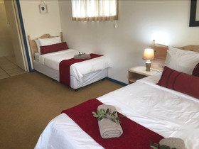 Aquarius Bed & Breakfast