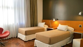 725 Continental Hotel