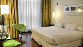 725 Continental Hotel