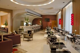 725 Continental Hotel