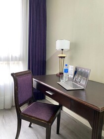 Howard Johnson Plaza by Wyndham Buenos Aires Florida Street