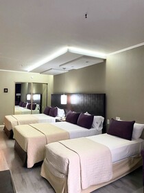 Howard Johnson Plaza by Wyndham Buenos Aires Florida Street
