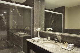 Windsor California Hotel