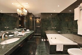 Windsor Excelsior