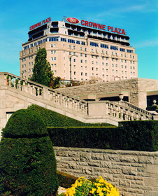 Crowne Plaza Niagara Falls-Fallsview