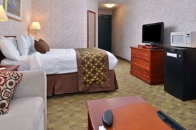 Lexington Inn & Suites Windsor