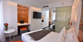 Hotel 45 by Director