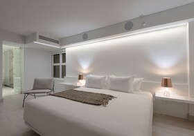 Hotel 45 by Director