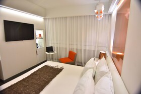 Hotel 45 by Director
