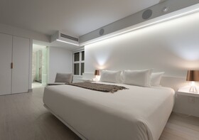 Hotel 45 by Director
