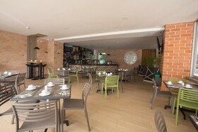 Hotel Vivre