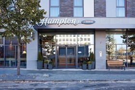 Hampton by Hilton Berlin City East Side Gallery