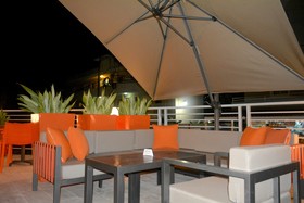 Ducassi Suites Rooftop Pool Beach Club & Spa