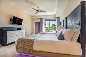 Royalton CHIC Punta Cana, An Autograph Collection All-Inclusive Resort & Casino