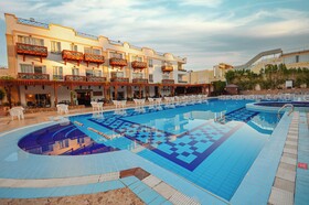 Falcon Naama Star Hotel