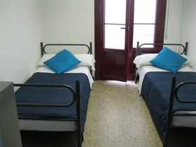Ideal Youth Hostel