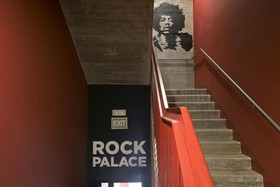 Sant Jordi Hostels Rock Palace