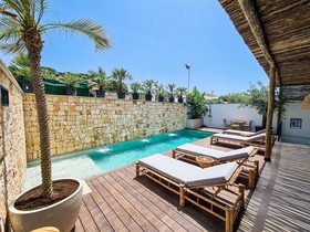 S´Estancia Suites