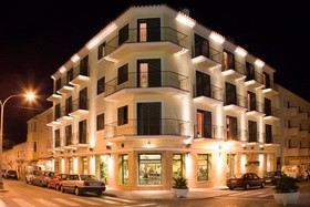 Hotel & Apartments Loar Ferreries