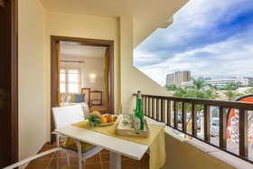 Klayman Olivina Aparthotel