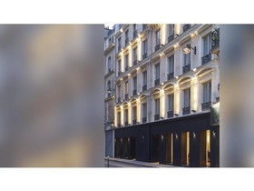 9 Hotel République