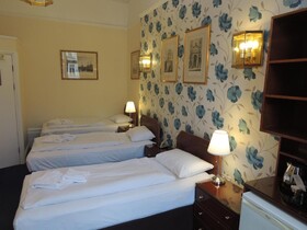 Dolphin Hotel