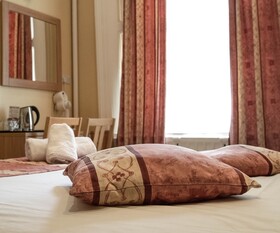 Dolphin Hotel