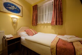 Dolphin Hotel
