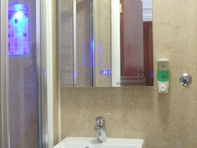 Dolphin Hotel
